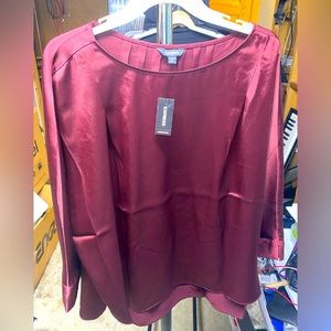 Womens size large blouse from Express.